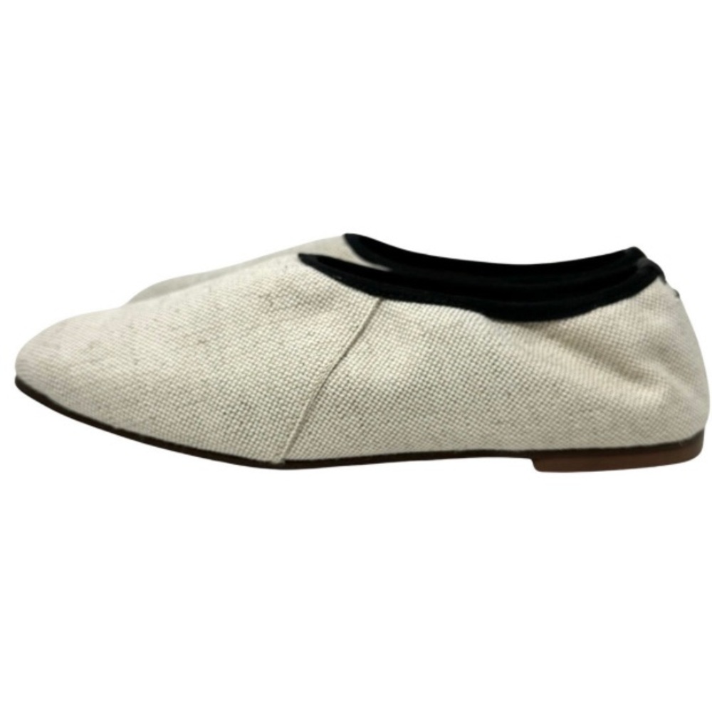 Cream Canvas High-Throat Ballerina Flat
